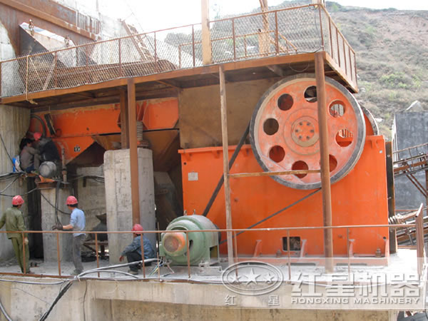 石頭顎式破碎機(jī)