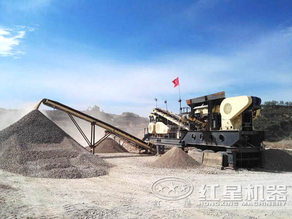 現代新型可移動石子破碎機挺進深山，為現代化建設添石加砂