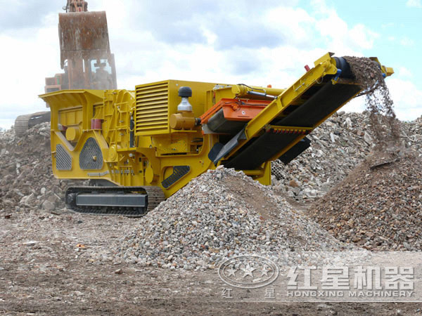 大產量可移動式破碎機在廣東破碎現場