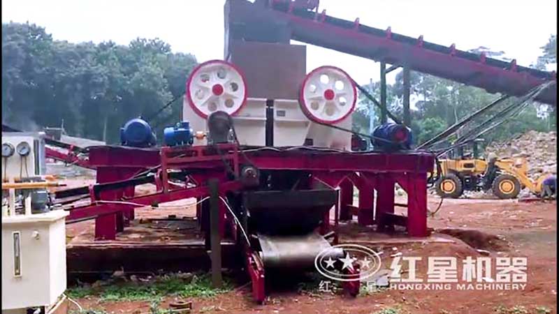 液壓顎式破碎機現場