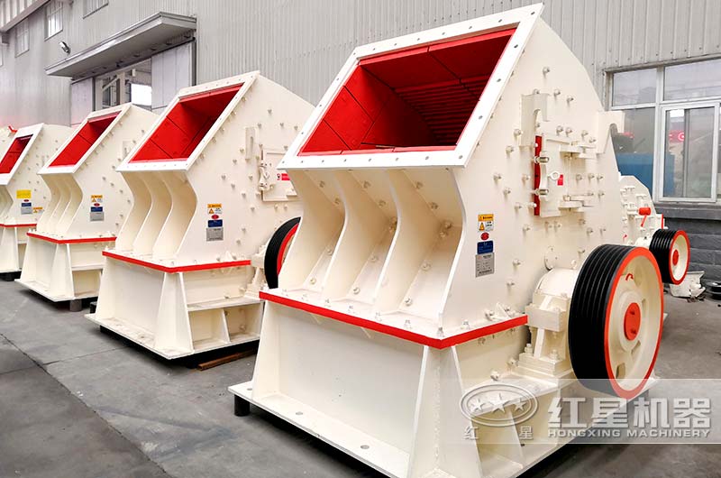 重型錘式破碎機廠家車間